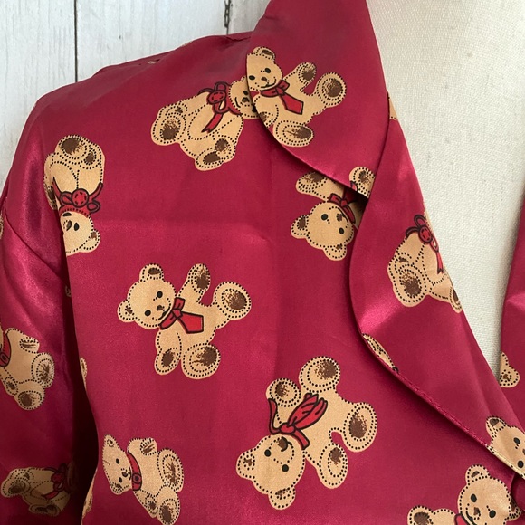 New Golden Dragon Silk Nightshirt - Picture 3 of 15